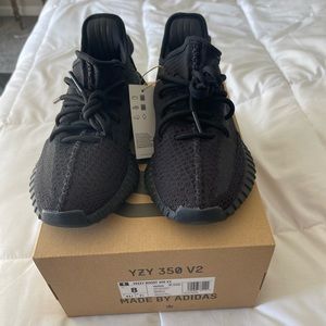 Yeezy 350 V2 onxy